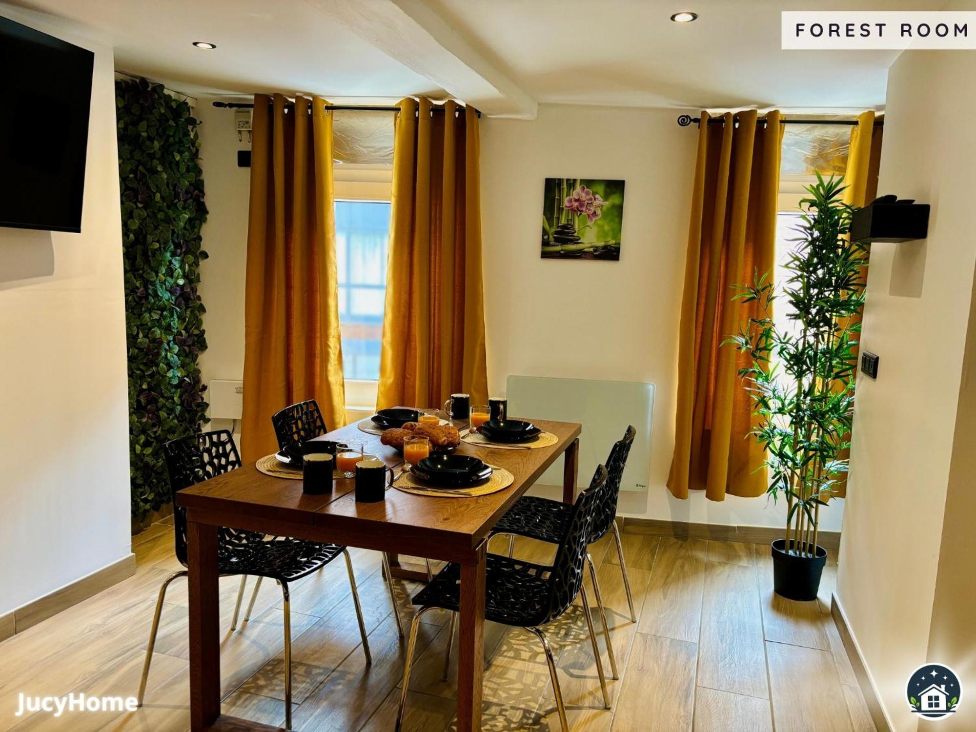 Forest Valenciennes Exterior foto